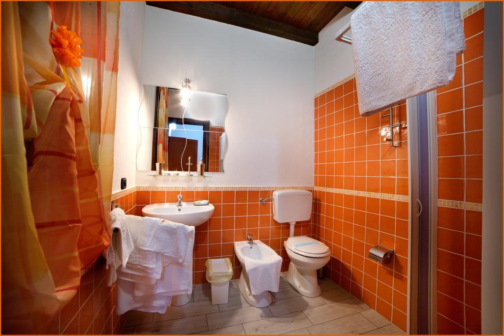 Ai Parchi Dei Parrini Bed & Breakfast Partinico Ruang foto
